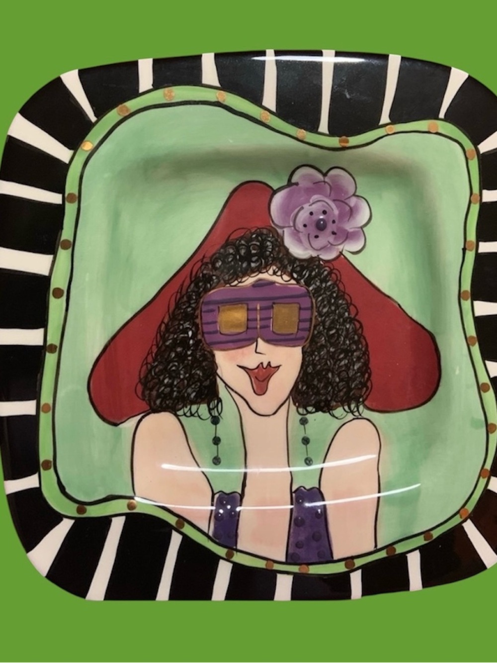 Decorator plate / bowl character collectible swak 8"x8"